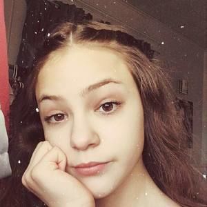 Meet your Posher, Karlysia